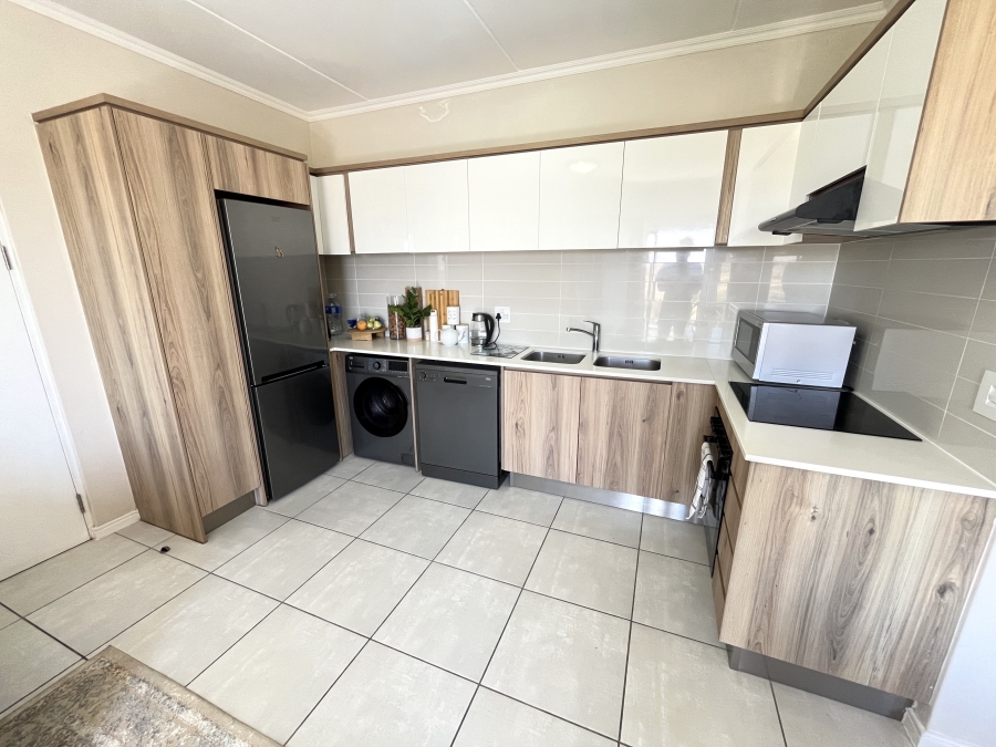 To Let 1 Bedroom Property for Rent in Richwood Western Cape